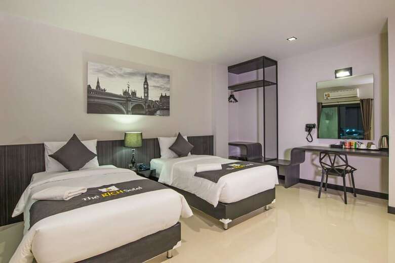 Hotel The Rich Sotel