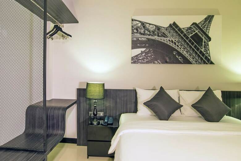 Hotel The Rich Sotel