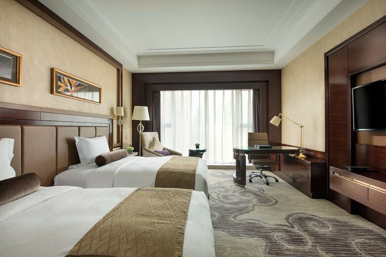 Embassador International Hotel