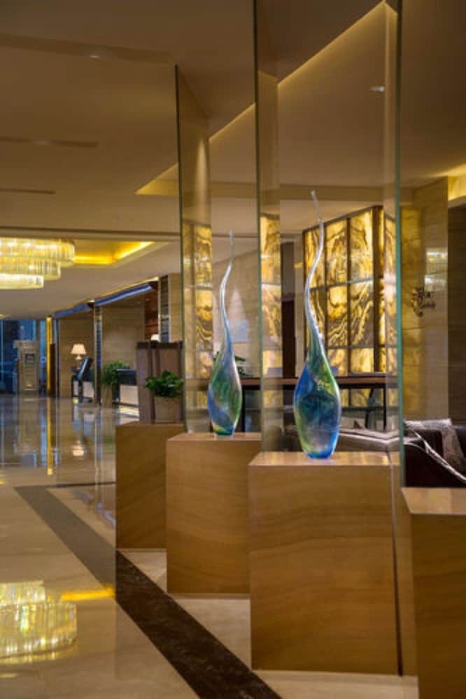 Embassador International Hotel