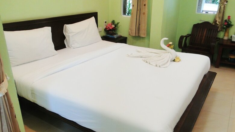 Hotel Baan Suan Chong Khao Resort