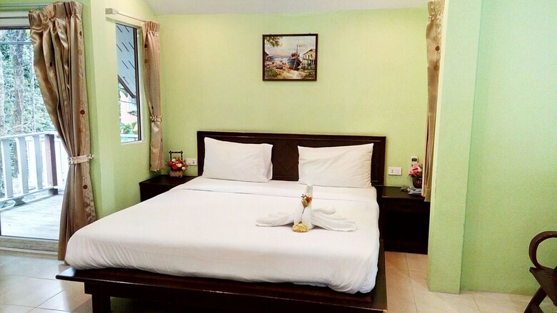 Hotel Baan Suan Chong Khao Resort