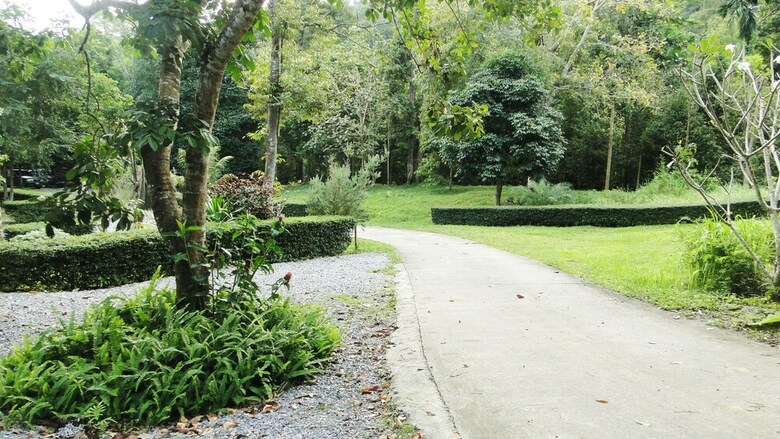 Hotel Baan Suan Chong Khao Resort
