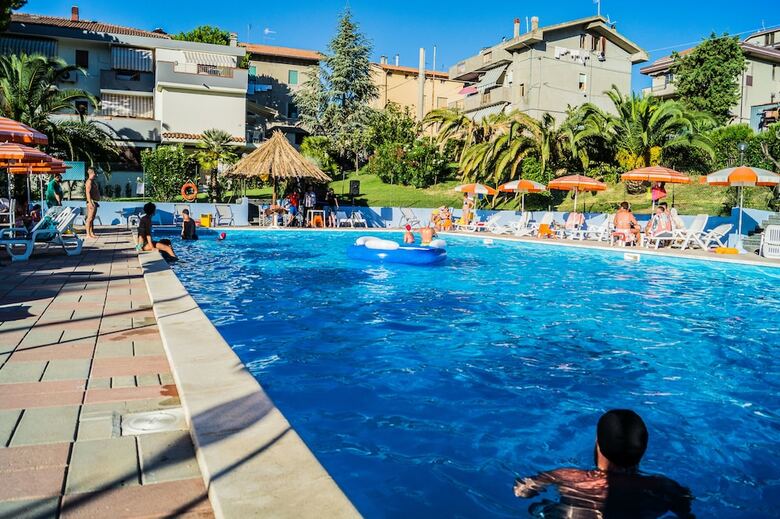 Hotel Pineto Resort