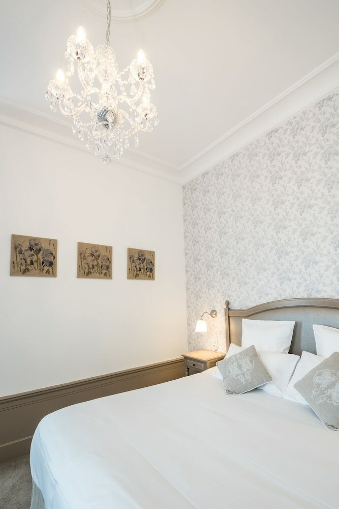 Hotel Ch�teau de Montabert