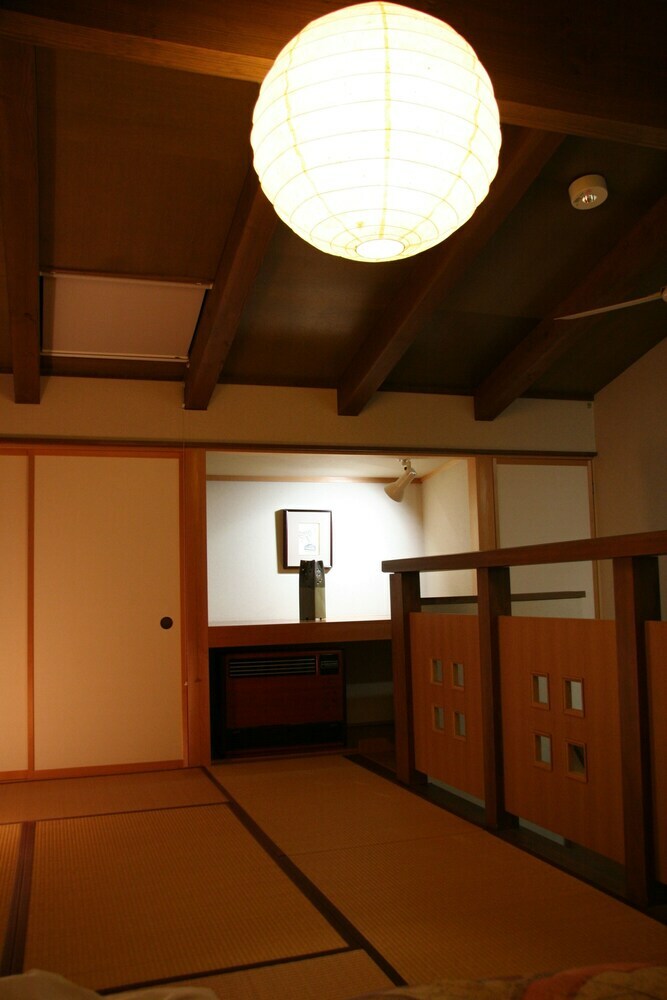 Kutsuroginoya Yuu