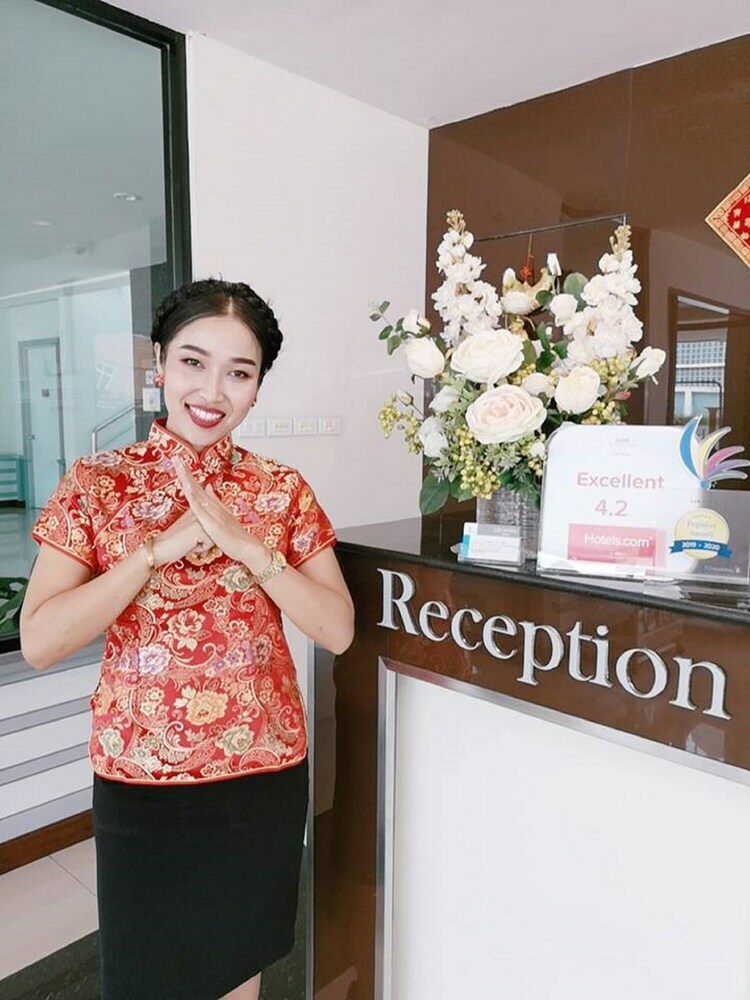 Lee Hotel