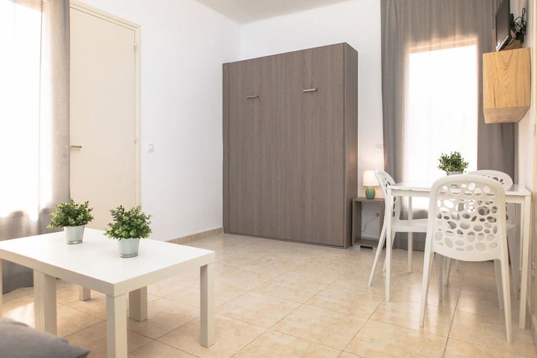 Rv Hotels Apartamentos Benelux