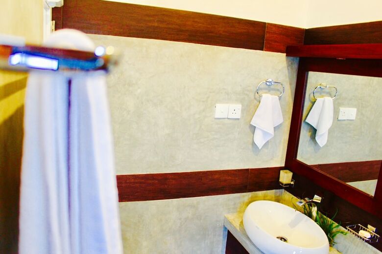 Hotel 8 Plus Motels