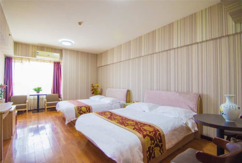 Golden Tree Business Hotel