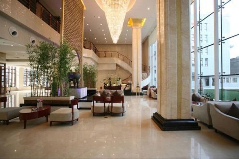 Huashan Mountain International Hotel