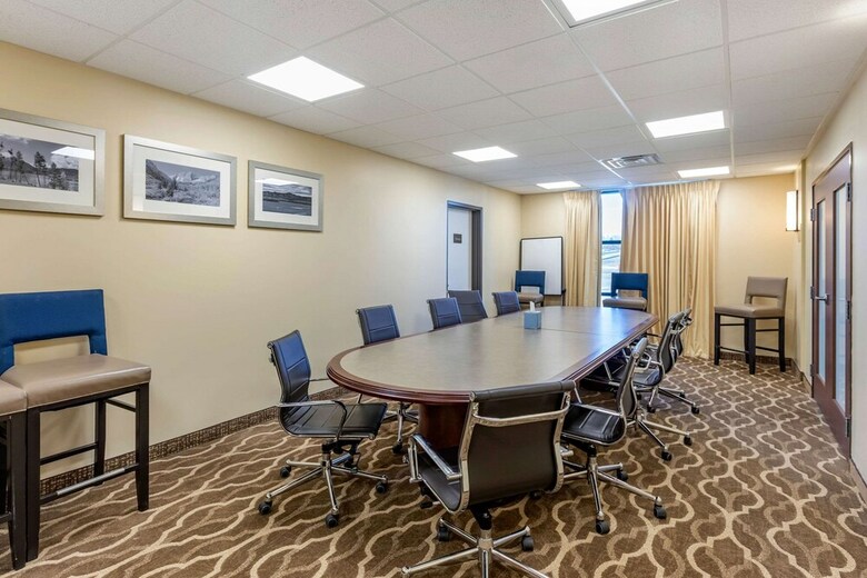 Hotel Mainstay Suites Near Denver Downtown