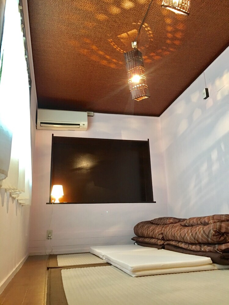 Hostal Tsubame-ya - Hostel
