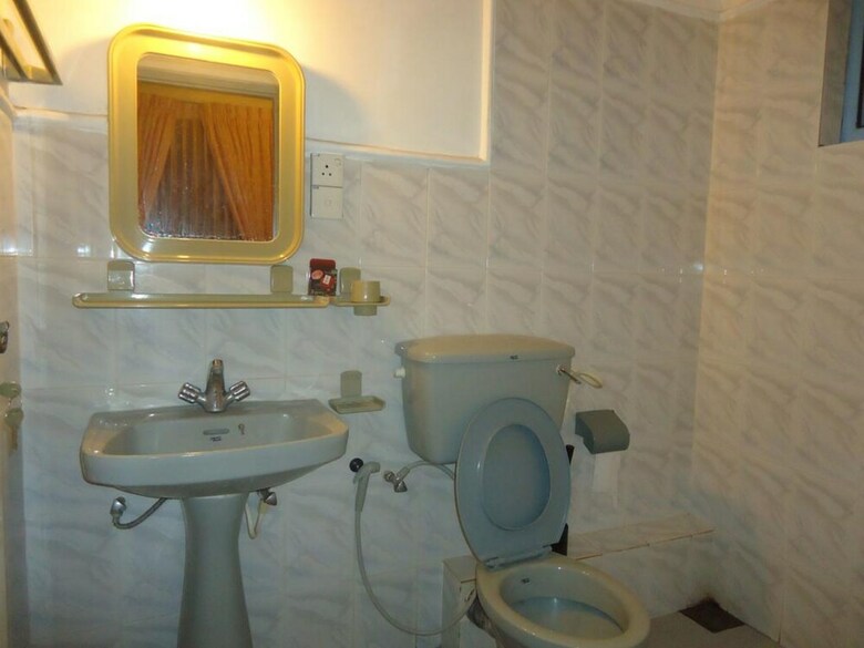 Hotel Cinnamon Holiday Village