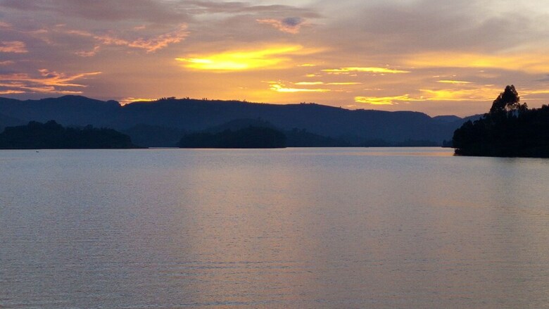 Posada Lake Bunyonyi Rock Resort