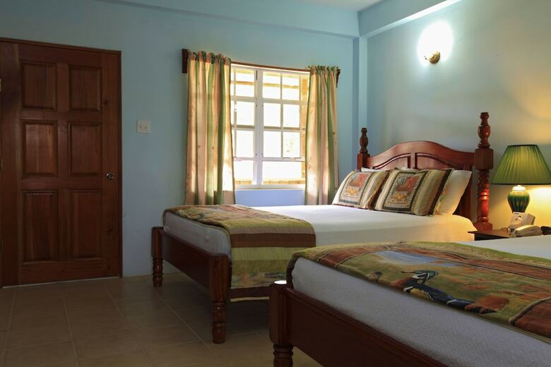 Posada Black Orchid Resort