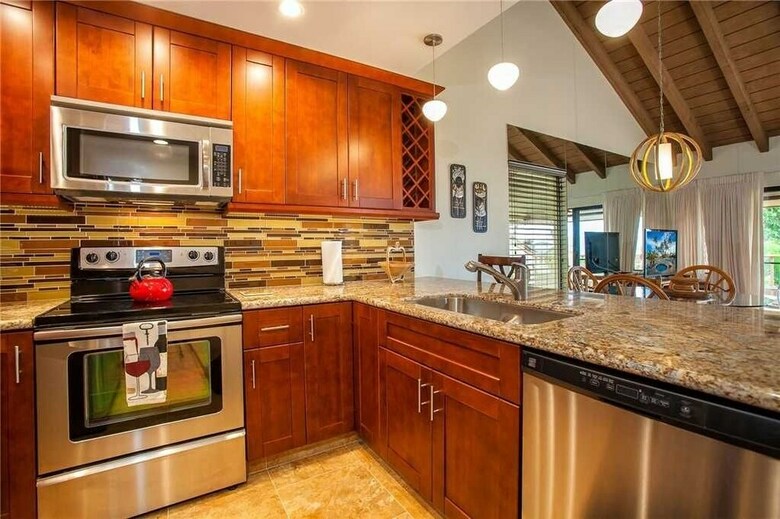 Maui Kamaole H-201 - 2 Br Condo