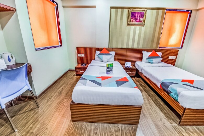Fabhotel Silver Crest