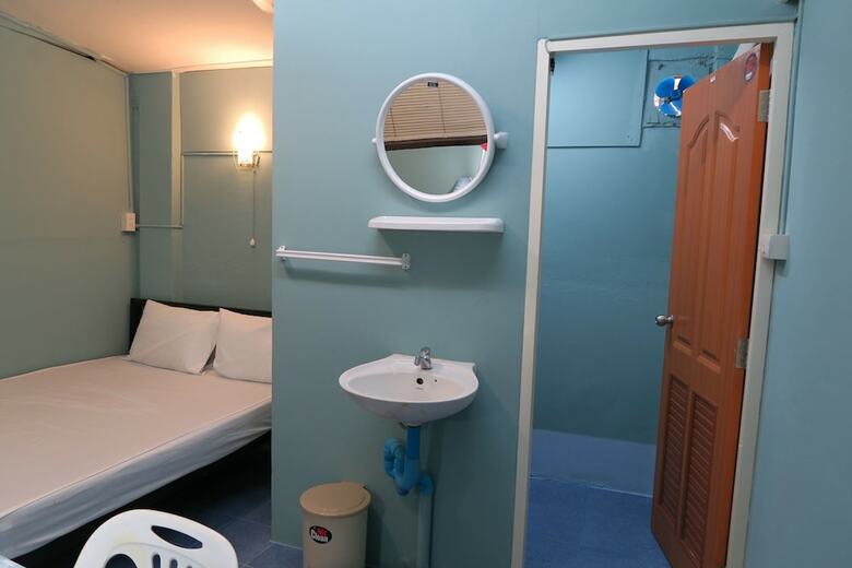 Hostal Red Lips Hostel