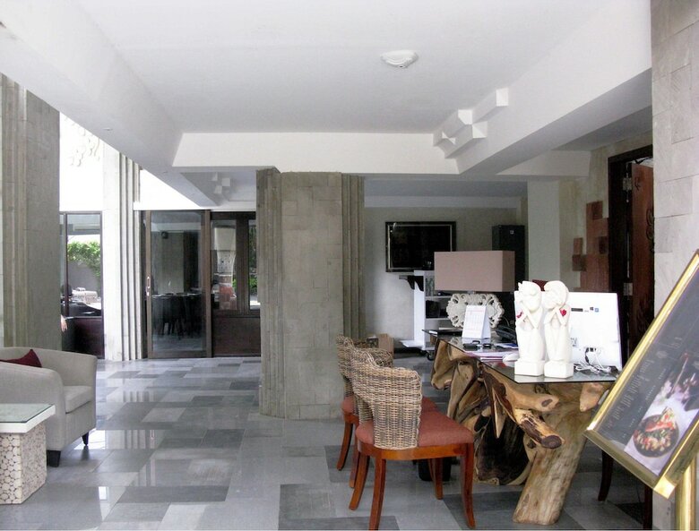 Anshel Hotel