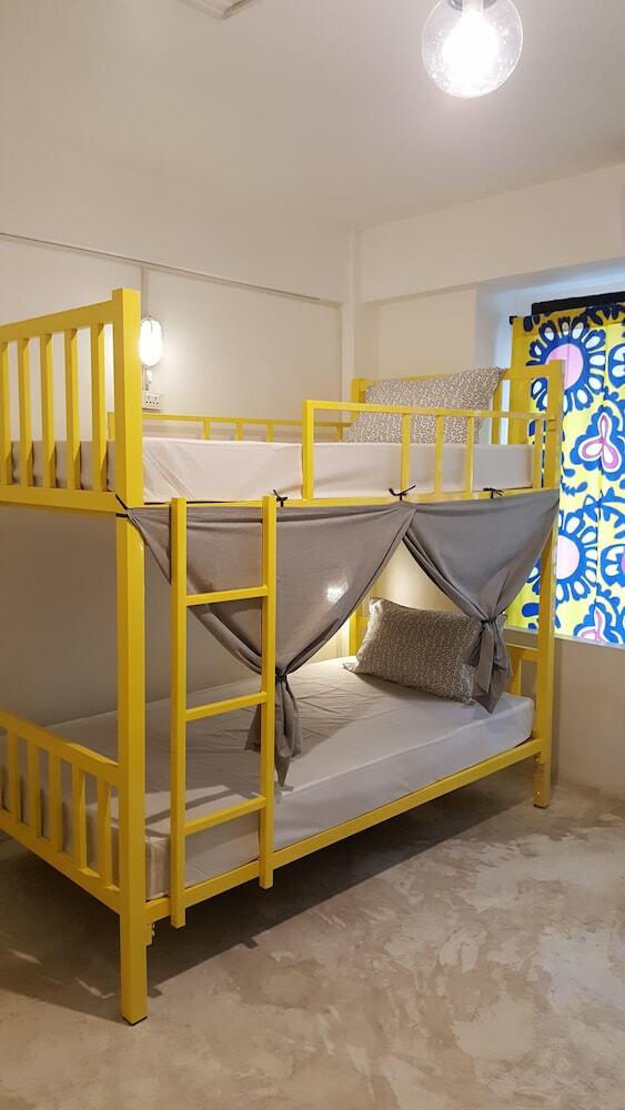 Hostal The Sugar Hostel