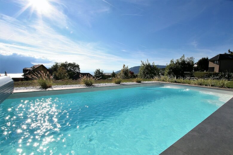 Villa Montreux Holiday Home