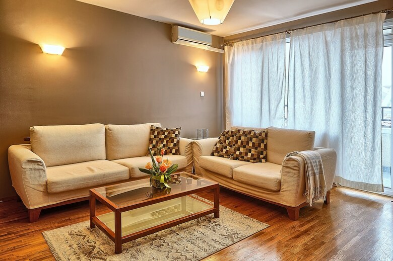 Baratero City Corner II Apartment