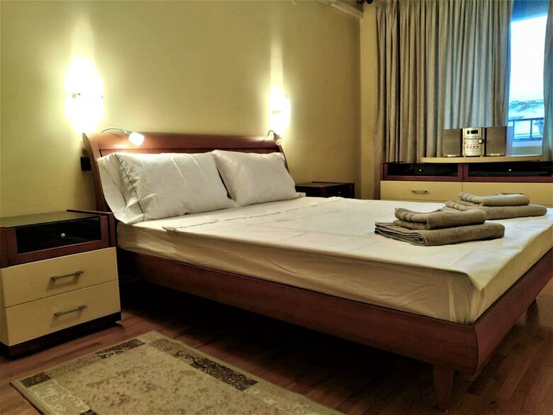 Baratero City Corner II Apartment