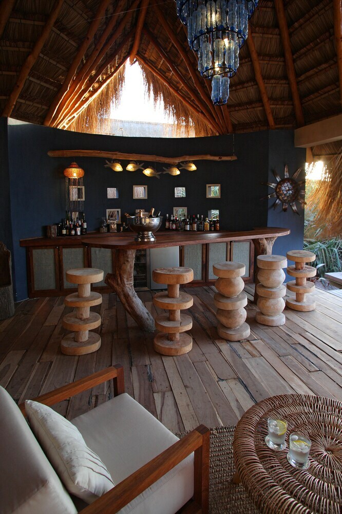 Hotel Azura Benguerra Island
