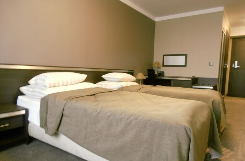 Ikar Hotel