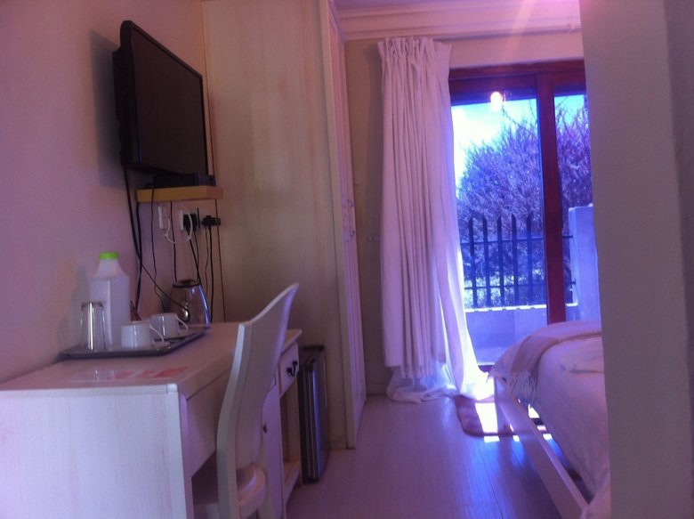 Hotel Khwee Sands Lodge