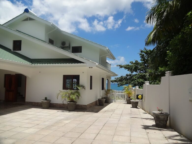 Villa The Drake Seaside Apartment