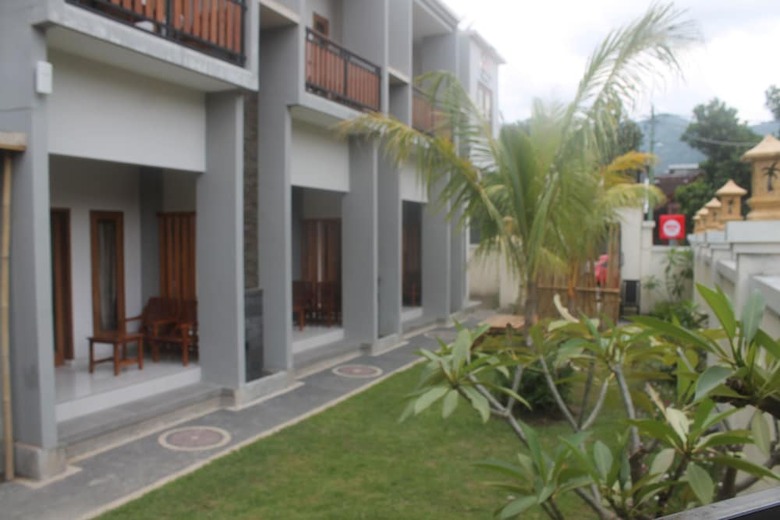 Hotel Semilir Senggigi Inn