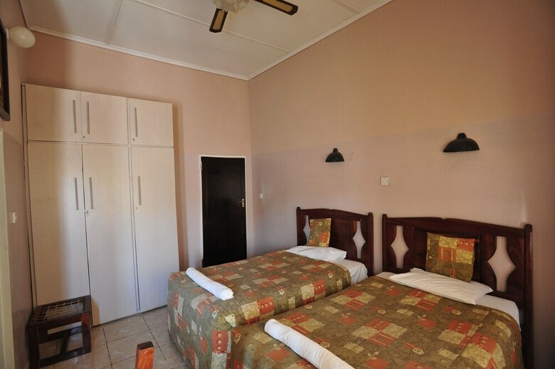 Posada Premier Guest Lodge