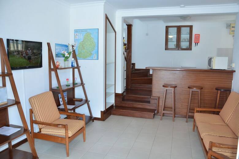 Apartamentos La Pointe Villas