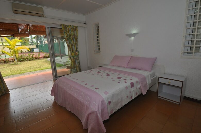 Apartamentos La Pointe Villas