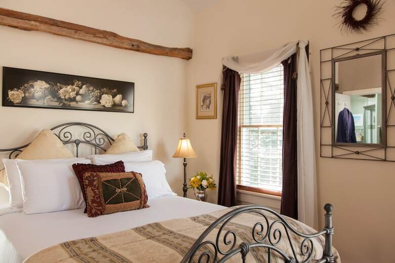 Bed & Breakfast A Butler's Manor