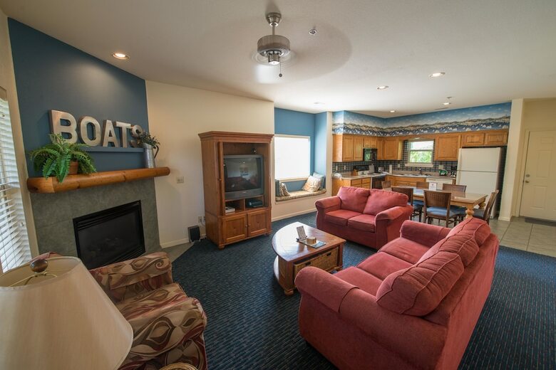 Branson Yacht Club