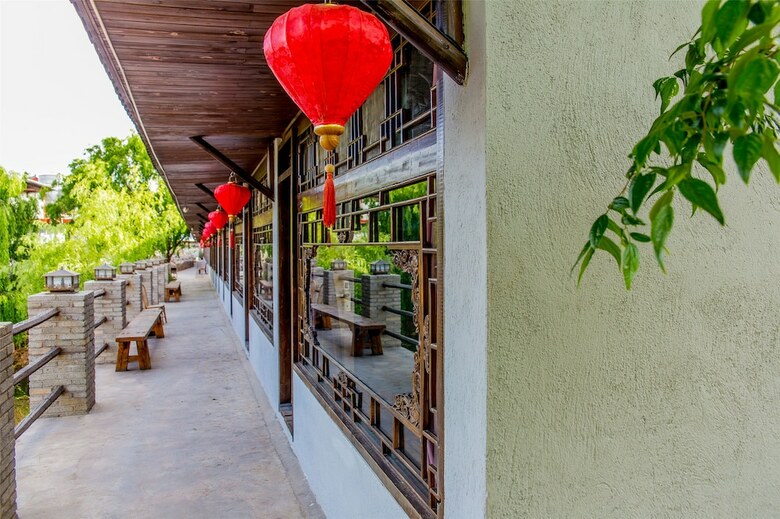 Hotel Lijiang Taoyuan Inn