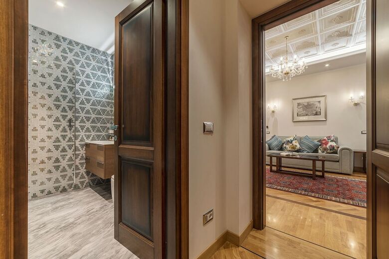 Novecento Apartments
