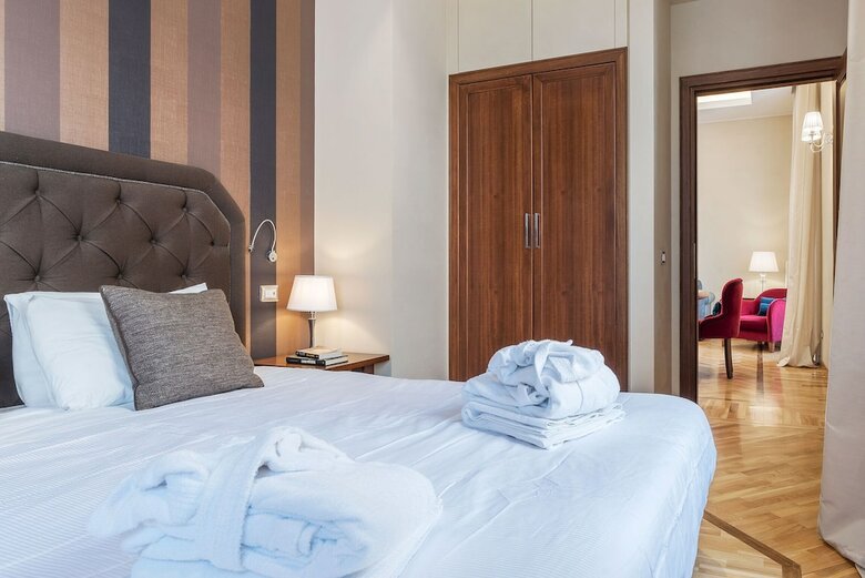 Novecento Apartments