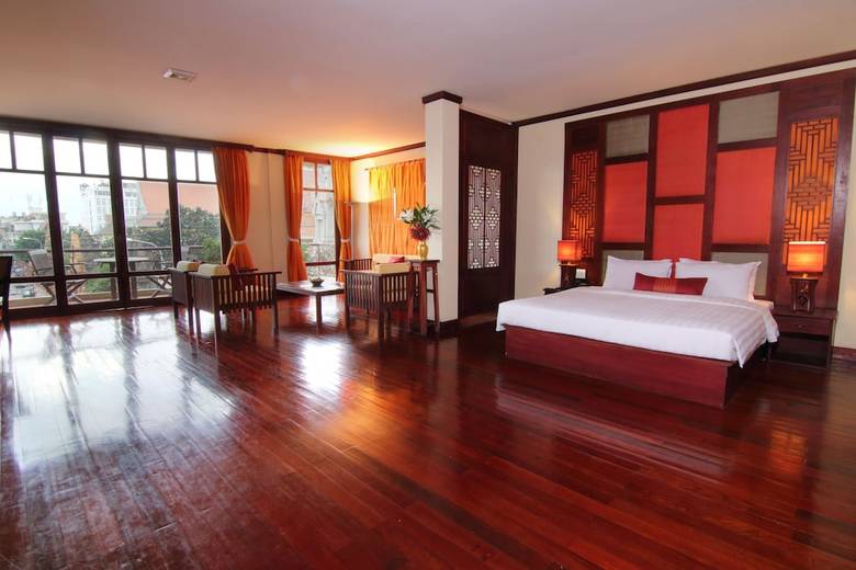 Amanjaya Pancam Suites Hotel