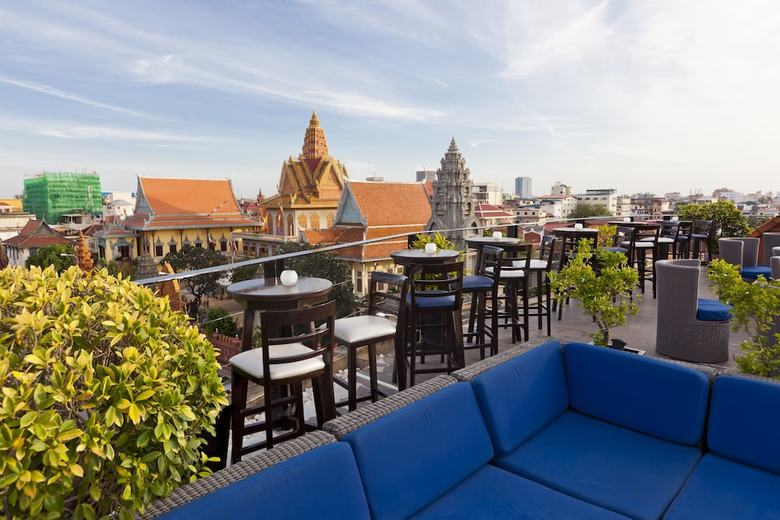 Amanjaya Pancam Suites Hotel