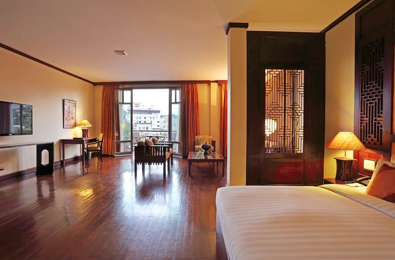Amanjaya Pancam Suites Hotel