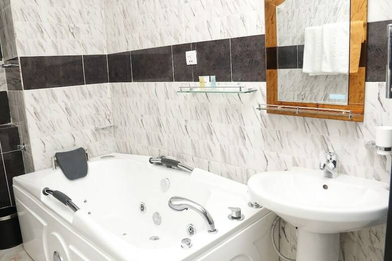 Reiz Continental Hotel Abuja