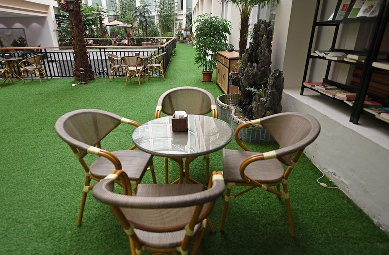 Mehood Lestie Hotel
