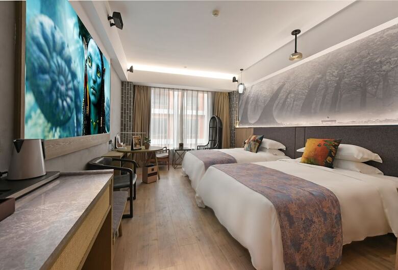 Mehood Lestie Hotel