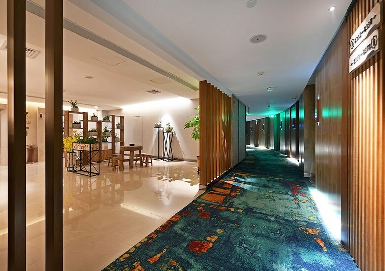 Mehood Lestie Hotel