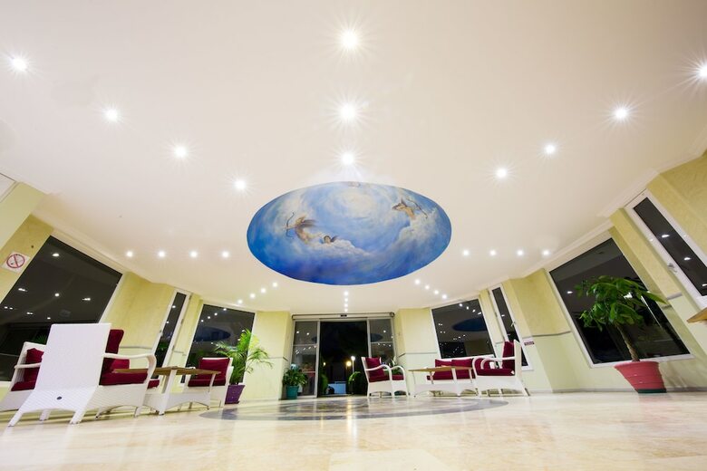 Royal Palm Beach Hotel - All Inclusive