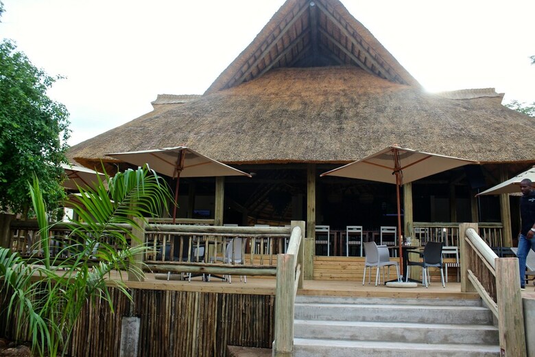 Posada Shearwater Explorers Village